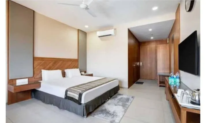 Deluxe AC Rooms